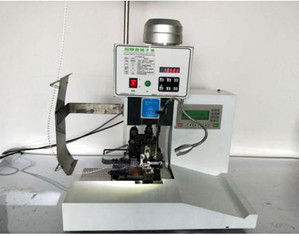 DW-811半自動排線壓接機(jī) DW-811半自動排線壓接機(jī)